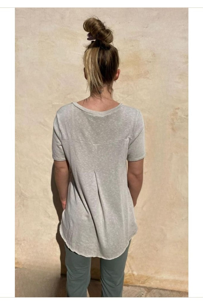 Kurzarm Basic Beige Shirt Esvivid V-Ausschnitt mit Kellerfalte hinten länger als vorn - Bekleidung & Accessoires