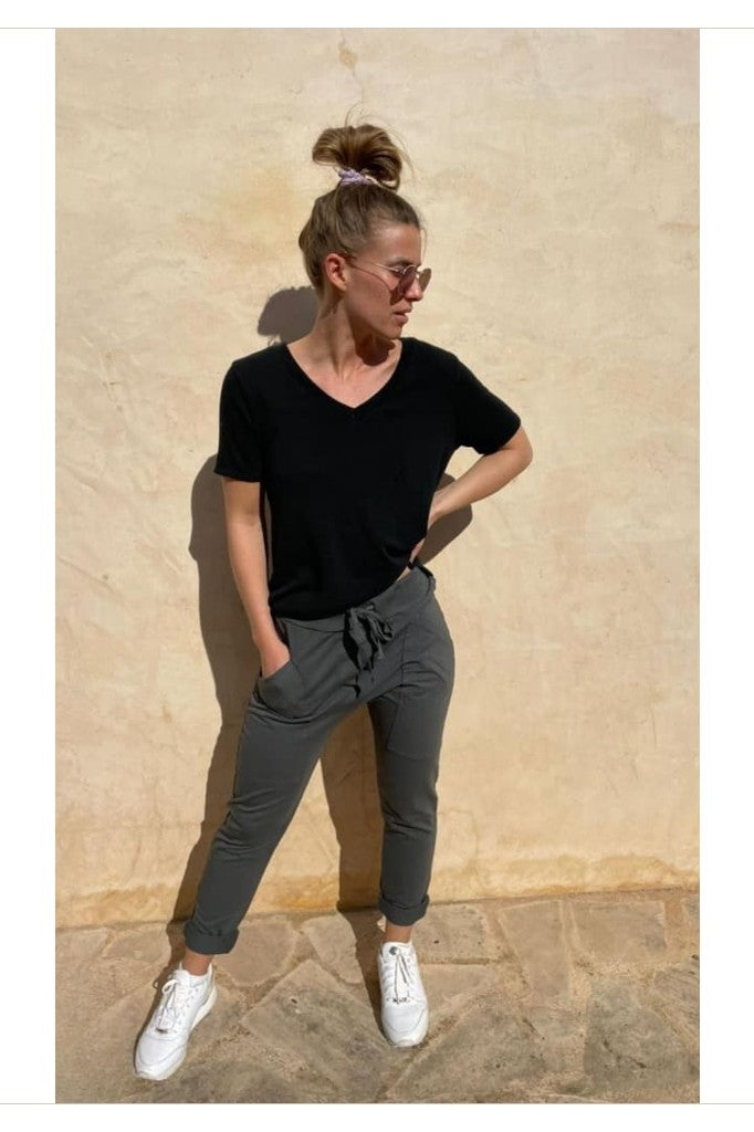 Kurzarm Basic Schwarz Shirt Esvivid V-Ausschnitt mit Kellerfalte hinten länger als vorn - Bekleidung & Accessoires