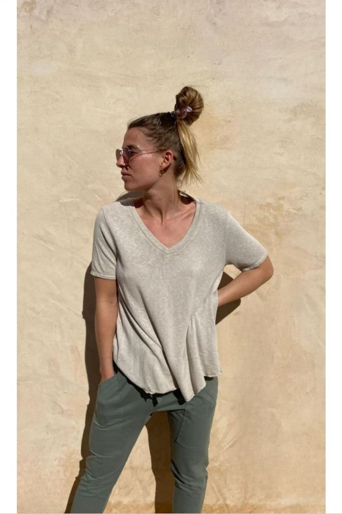 Kurzarm Basic Beige Shirt Esvivid V-Ausschnitt mit Kellerfalte hinten länger als vorn - Bekleidung & Accessoires